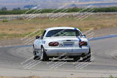 media/Jun-05-2022-CalClub SCCA (Sun) [[19e9bfb4bf]]/Group 1/Race/